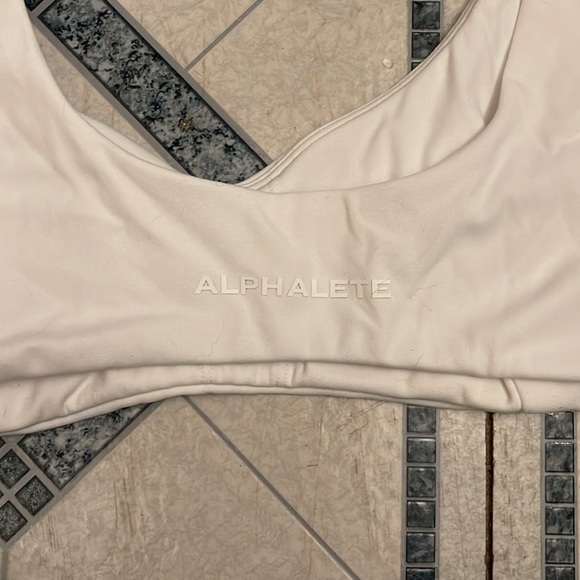 Alphalete Aura Sculpt Bra - Picture 3 of 3